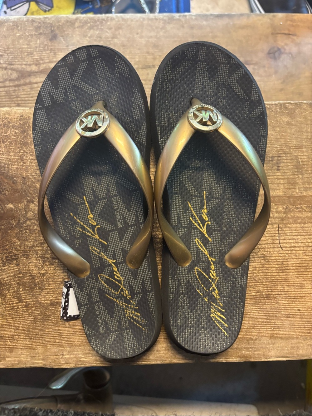 Micheal Kors flip-flop